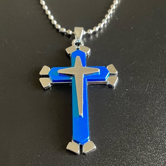 Blue silver cross necklace for men - Picture 3 of 9